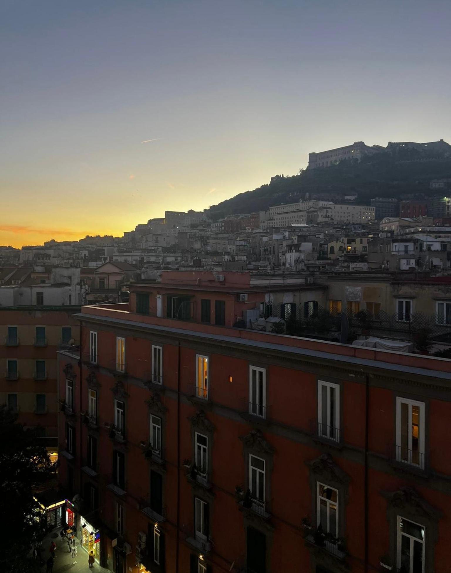 Salotto Borbonico Bed & Breakfast Naples Luaran gambar